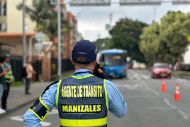 Agente de tránsito en Manizales