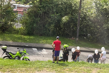 Habitantes del sector sorprendieron al sujeto en supuestos actos obscenos y tras interceptarlo, avisaron a la Policía.