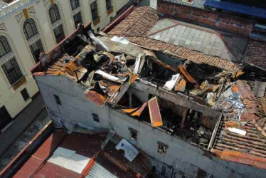 Así quedó la estructura luego del incendio. Foto Luis Trejos|LA PATRIA