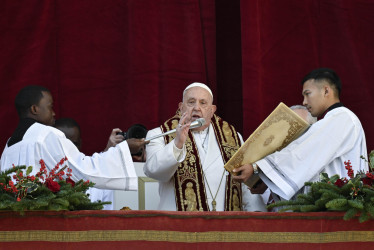 El papa Francisco durante su mensaje de Navidad este miércoles.