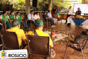 El alcalde acompañó la mesa técnica del programa nacional de bomberos indígenas de Colombia.