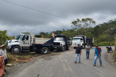 3 extrabajadores del Consorcio Eleín Samaná cuentan cómo los afectan los impagos de la firma que incumplió con las obras en 2 vías que enlazan Caldas con Antioquia.