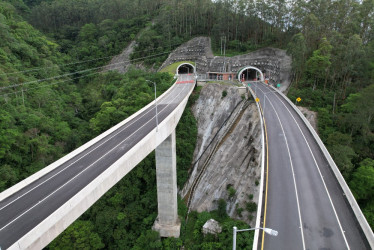 La nueva vía Manizales-Medellín ya tiene listas todas las obras para su funcionamiento. Pacífico Uno finalizó un túnel pendiente. Hay 2 obras adicionales en la mira. LA PATRIA le epxlica por qué comparan este corredor vial con un "canal de Panamá por tierra".