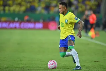 Neymar, el 10 de la selección brasileña, regresa al club Santos.