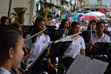 El Programa Departamental de Bandas Estudiantiles permite que los estudiantes de los diversos colegios de Caldas se involucren en la música. 