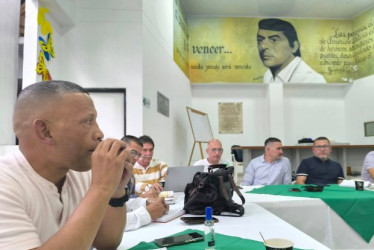 Los miembros de Educadores Unidos de Caldas (Educal) se reunieron este viernes en Pereira con los sindicatos de maestros de Risaralda y de Quindío. Ellos exigen salud y respeto a la vida.