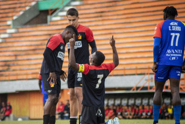 Carlos Darwin Quintero abrió el marcador después de un pase de Yuber Quiñonez. 