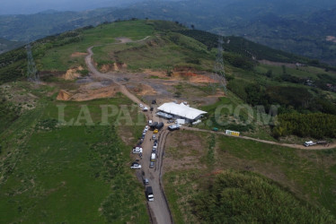 Vista aérea del terreno donde se construirá el Aeropuerto del Café en Palestina (Caldas).