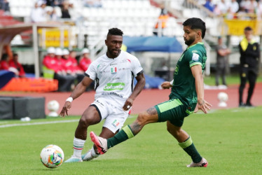 Juan David Cuesta, lateral derecho del Once Caldas, hizo una asistencia este domingo ante Atlético Bucaramanga. El técnico Hernán Darío Herrera lo sustituyó por prevención de una lesión.