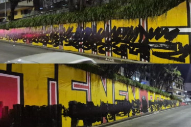 Así quedó el mural de Las cuchas tienen razón en Manizales. Concejal de Medellín lo tapó este sábado con pintura negra.