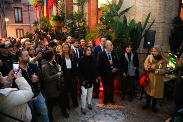 La canciller Laura Sarabia inauguró la nueva casa de los colombianos en la capital española.