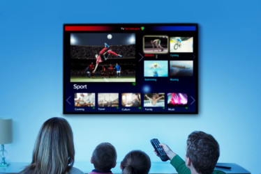 Ver televisión en familia