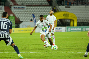 Andrés Ibargüen debutó con el Once Caldas y aportó en el empate 2-2 ante el Junior. Intervino en la jugada del primer gol del Blanco.
