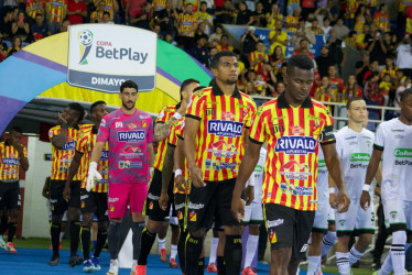 Como jugador del Deportivo Pereira disputó 118 partidos, la mayoría de ellos como lateral izquierdo y tercer defensa en una línea de 3, y anotó 10 goles. 