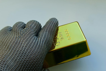 Entre las pertenencias que le robaron estaban unos lingotes de oro.