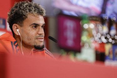 Luis Díaz en su primera rueda de prensa con el Bayern Múnich.