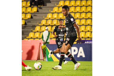 El manizaleño Alejandro García, cuestionado por la hinchada por su rendimiento, dio la asistencia del primer gol del Once Caldas en la victoria visitante ante el Deportivo Pasto.