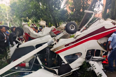 La avioneta, proveniente de Tolú (Sucre), terminó destrozada en Medellín.