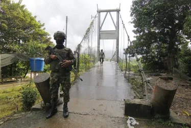 Un soldado patrulla en el Catatumbo, en la frontera de Colombia y Venezuela. 