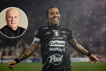 Carlos Antonio Vélez destacó el juego del Once Caldas ante Huracán y pidió respeto para Dayro Moreno, goleador de la Sudamericana, para que sea convocado a la selección Colombia.