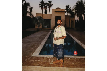 El cantante puertorriqueño, Eladio Carrión. 