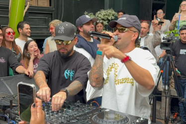 "Vi a Feid gratis a 1 metro de distancia", Bran (@brandparr) en X.