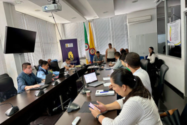 En las mesas de trabajo participan las secretarías de Gobierno y Convivencia, Infraestructura, Tránsito y Transporte. 