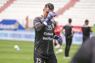 Joan Felipe Parra será titular este jueves con el Once Caldas ante el Deportivo Pasto por la Copa. Este martes no pudo aterrizar en la capital nariñense.