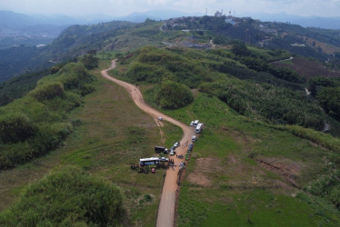 En mayo pasado la ministra de Transporte, María Fernanda Rojas Mantilla, visitó los terrenos donde se construirá Aerocafé en el municipio Palestina (Caldas).