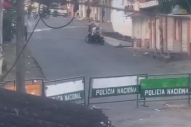 En video quedó registrada la explosión en la estación de Policía de El Bordo (Cauca).