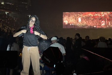 Zoé Marie Rodríguez, con discapacidad auditiva, durante un concierto en el Coliseo de Puerto Rico, en San Juan (Puerto Rico). 
