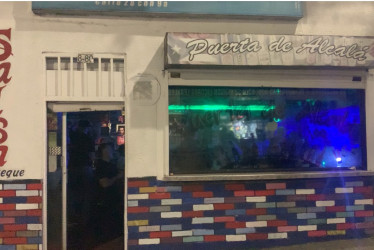El domingo 17 de agosto se reunieron melómanos y coleccionistas en la taberna salsera La Puerta de Alcalá de Pereira para compartir salsa y ritmos antillanos 
