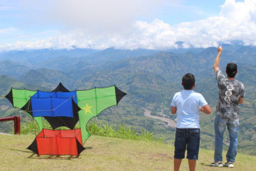  Festival de cometas en El Tambor, La Merced.