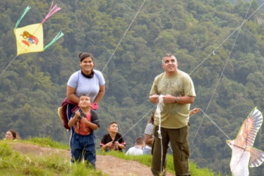 El evento es familiar para elevar cometas en Manizales. 