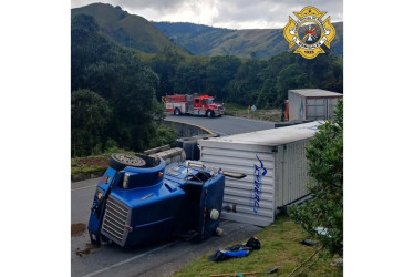  El vehículo volcado.