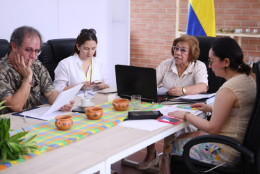 EFE | LA PATRIA | BOGOTÁ  Los ministros de Relaciones Exteriores de la Comunidad de Estados Latinoamericanos y Caribeños (Celac) pidieron ayer mantener a la región "como una tierra de paz", tras una reunión virtual de urgencia para analizar el despliegue naval de Estados Unidos en el Caribe, cerca de Venezuela.