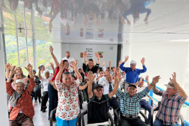 330 adultos mayores de Pensilvania (Caldas) gozaron con la celebración de su mes.
