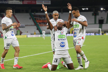 El central Kevin Cuesta abrió el marcador del partido. Anotó su primer gol con el Once Caldas.