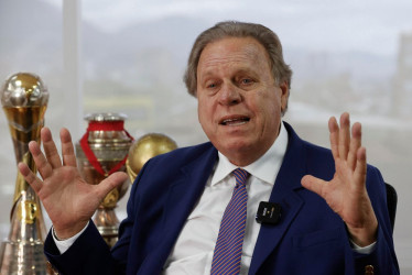 El presidente de la Federación Colombiana de Fútbol (FCF), Ramón Jesurún.