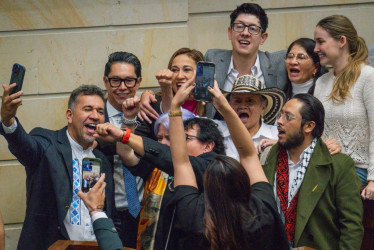 El proyecto de ley pasa ahora a dos debates más en Cámara de Representes. El primero en Comisión VI y el último en plenaria. Si no se requiere de conciliación pasaría a sanción presidencial.