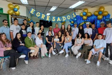 Fotos I Cortesía I.E. Estambul I LA PATRIA La Institución Educativa Estambul, de Manizales, tuvo triple celebración el domingo pasado. Incluyó su cumpleaños 38, familias emprendedoras y Encuentro de Egresados. 