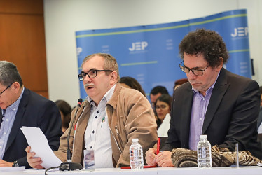 Rodrigo Londoño es uno de los siete comparecientes ante la JEP, que alista sus primeras sanciones a jefes de las desmovilizadas Farc.