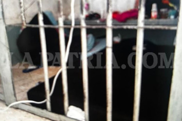 De este calabozo, en la estación de Policía de Marquetalia, huyó el señalado abusador.