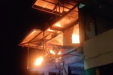 En la madrugada de este martes (16 de septiembre), hacia las 2:08 a. m., los bomberos de Pereira atendieron una emergencia en el barrio Villa Fabiola. 