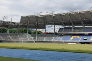 Las obras en el Hernán Ramírez Villegas no han empezado. Mientras tanto siguen haciendo mantenimiento al estadio 