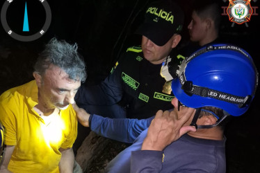 Al ciudadano lo transportaron al hospital y sigue sin conocerse su identidad.