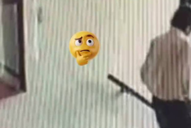 El alcalde de Palestina, Álvaro Osorio, subió a su estado de whatsapp un video, en el cual se observa a un hombre entrando al segundo piso de la Alcaldía. Se le ve tomar un documento y salir.