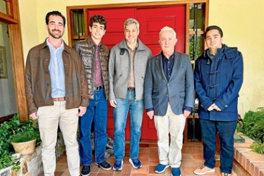 El expresidente de Paraguay Mario Abdo Benítez (2018-2023) visitó ayer al expresidente colombiano Álvaro Uribe, horas antes de conocerse el fallo del Tribunal Superior de Bogotá.