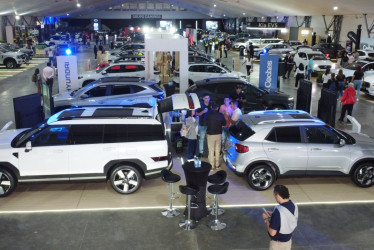 El público se ha hecho presente en Expoferias en búsqueda de la mejor opción para comprar el carro de sus sueños. 