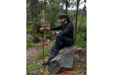 Jefferson Ramírez fue un apasionado por el senderismo. Creó la tienda Vive Libre y también fue socorrista de la Cruz Roja en Manizales. 